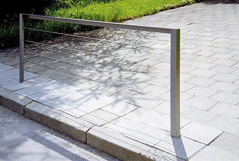 Systemgeländer LOTLIMIT mit Edelstahldrähten, in RAL 9007 graualuminium