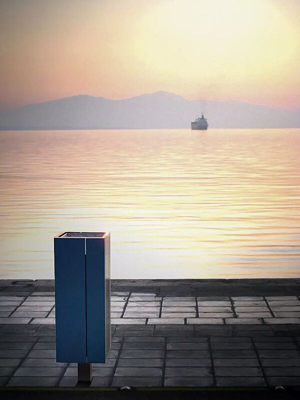 Abfallbehälter NANUK, quadratisch, Korpus: Stahlblech, in DB 703 eisenglimmer