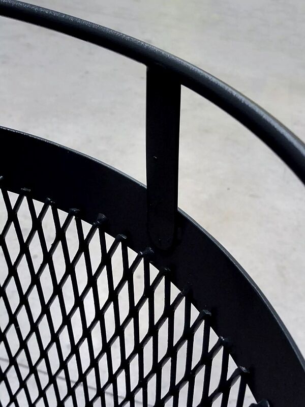 Detail: Abfallsackhalterung