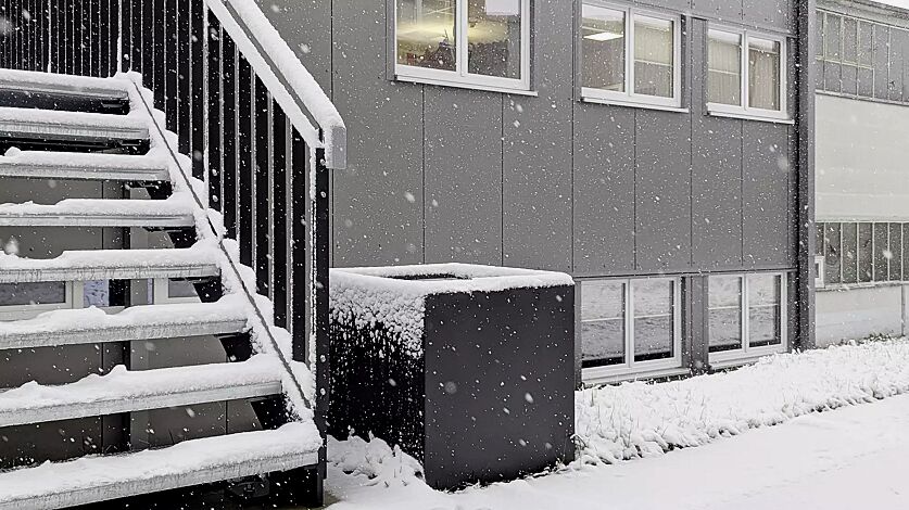 Pflanzbehälter MALOUT NEW, quadratisch, 248 Liter, Höhe 700 mm, Stahlteile in DB 703 eisenglimmer