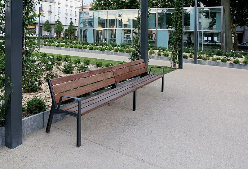 Doppelsitzbank MIELA mit Rückenlehne, mit Jatobaholzbelattung, Seitenteile in Sonderfarbe (auf Anfrage)