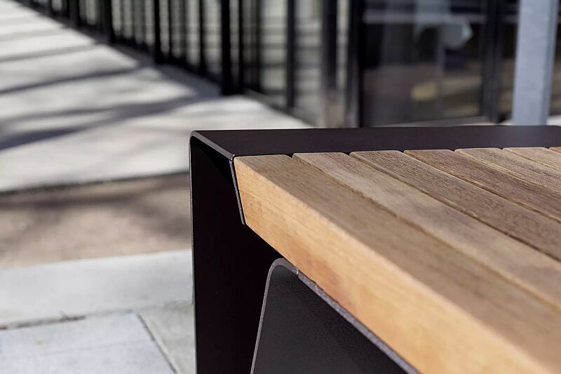 Detail: Sitzfläche, mit Jatobaholzbelattung