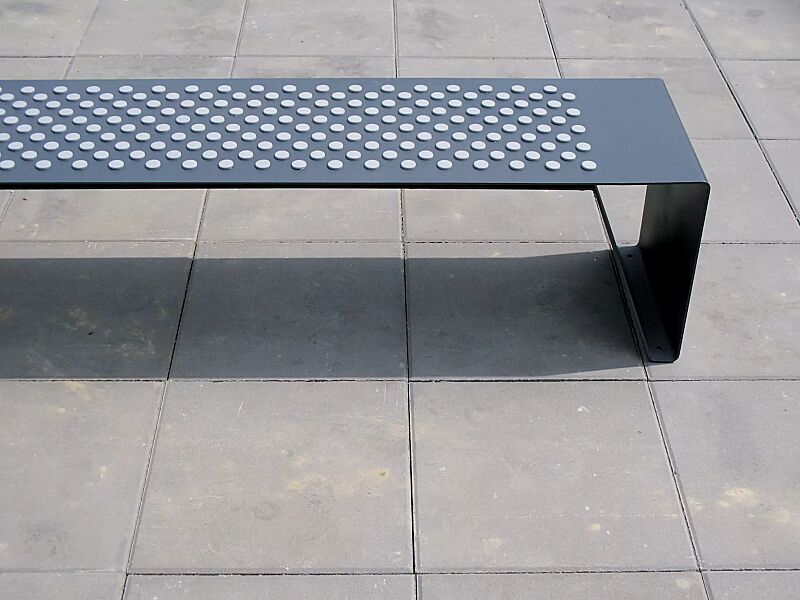 Sitzbank RADIUM ohne Rückenlehne, mit Kunststoffnoppen, in DB 703 eisenglimmer