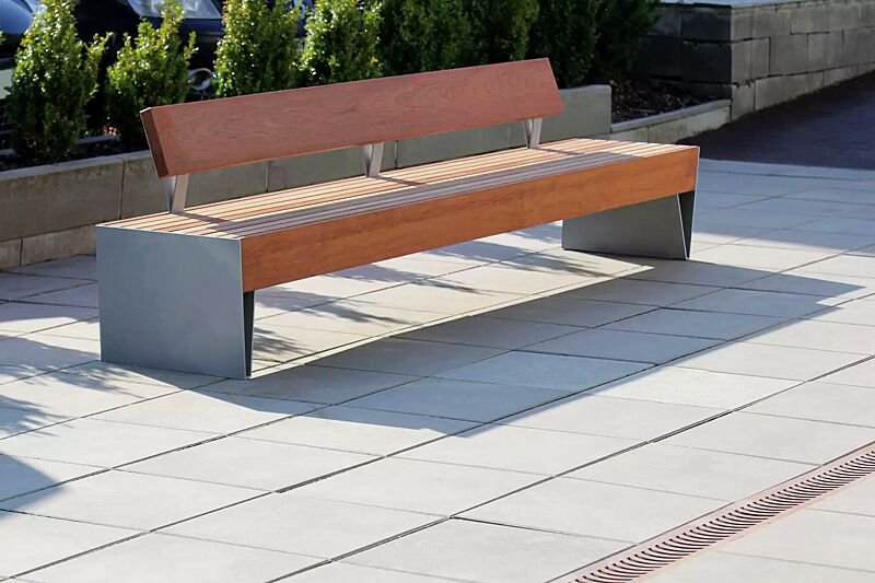 Sitzbank BLOCQ mit Rückenlehne, mit Jatobaholzbelattung, Stahlteile in RAL 9007 graualuminium