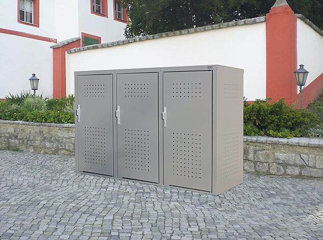 Müllbehälter-Dreifachschrank FLEET, in DB 702 eisenglimmer, Türen mit fester Griffplatte außen und Klinke innen