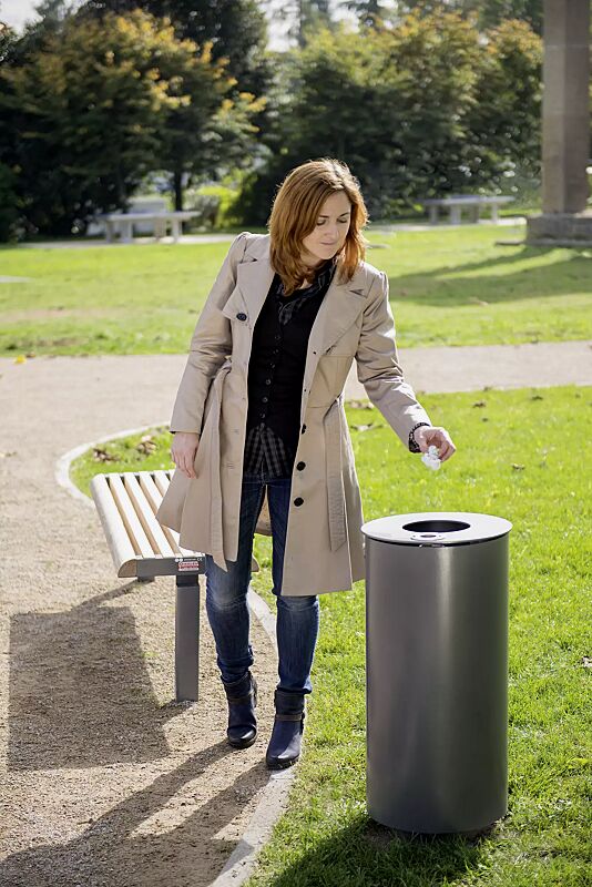 Abfallbehälter NORANDA, mit Ascher, in DB 703 eisenglimmer