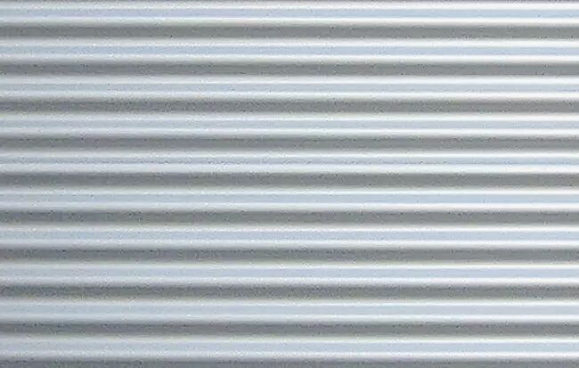 Wandelement mit Aluminiumwellblech, waagerecht