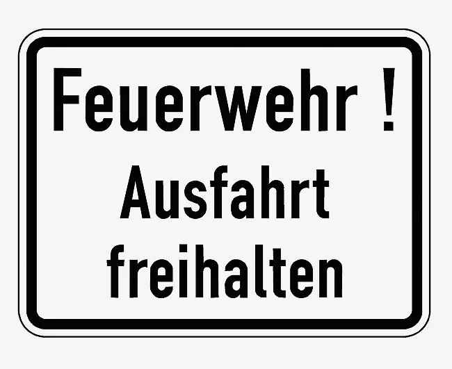 Verkehrszeichen: Feuerwehr! Ausfahrt freihalten