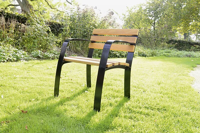 Seniorensitz CASERTA mit Rückenlehne und Armlehnen, mit Hartholzbelattung, unbehandelt