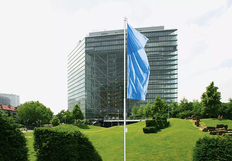 Mobiler Aluminium-Fahnenmast KOMPAKT ohne Ausleger