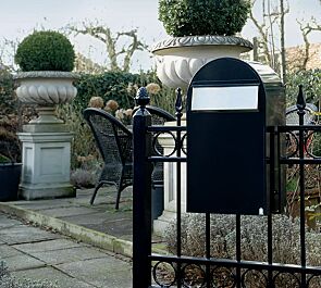 Briefkasten BOBI GRANDE B, in tiefschwarz ähnlich RAL 9005