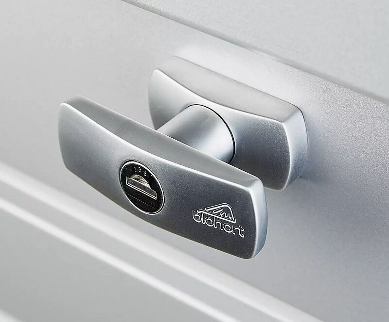 Detail: Griff mit Schloss