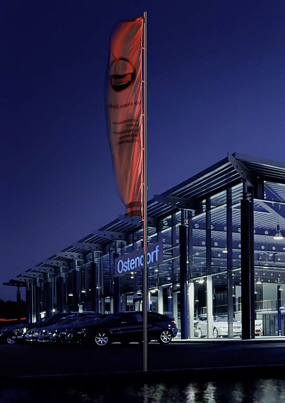 LED-Fahnenmast APPEAR Höhe über Flur 7 m, ohne Ausleger