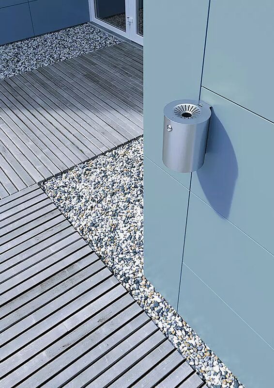 Entleerung von Wandascher M2 aus Edelstahl