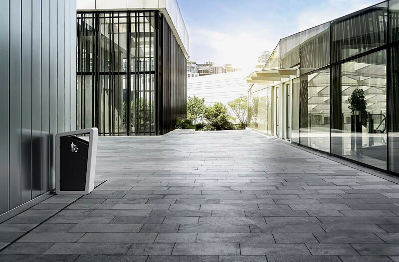 Abfallbehälter QU-BELLA, Stahlteile lackiert in RAL 7021 schwarzgrau