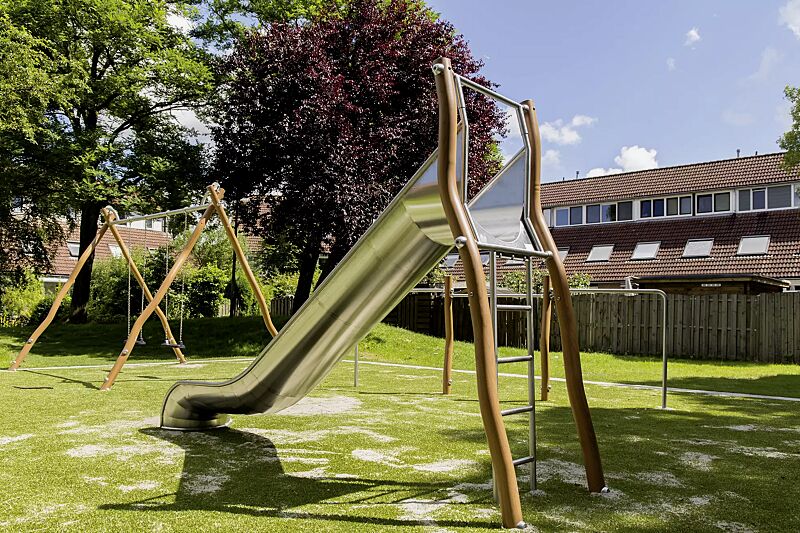 Rutsche JORDY mit Aufstiegsleiter ohne Handlauf