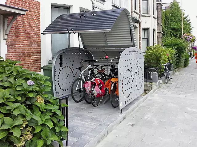 Fahrradgarage VELO-BOXX®-Professional mit Klappflügeltür aus Wellblech in RAL 7016 anthrazitgrau, Seitenwände in RAL 7004 signalgrau