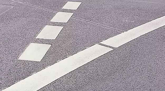 684.318/thermoplastische-fahrbahnmarkierung-symbol-markierungslinie-1ve5-stueck-__shoKAT0022611