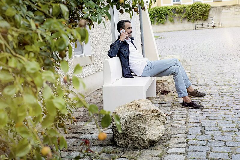 Sitzbank ALTHEA mit Rückenlehne, aus Beton