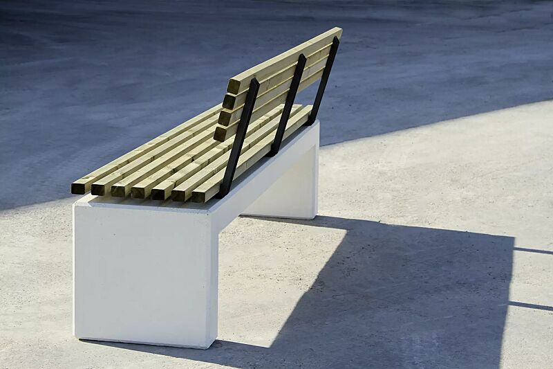Sitzbank ANDROMEDA WOOD mit Rückenlehne, mit Kiefernholzbelattung, Beton mit transparenter Beschichtung in naturweiß - 18