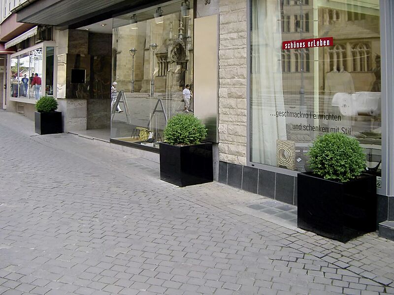 Pflanzbehälter MALOUT, 108 Liter, in RAL 9005 tiefschwarz