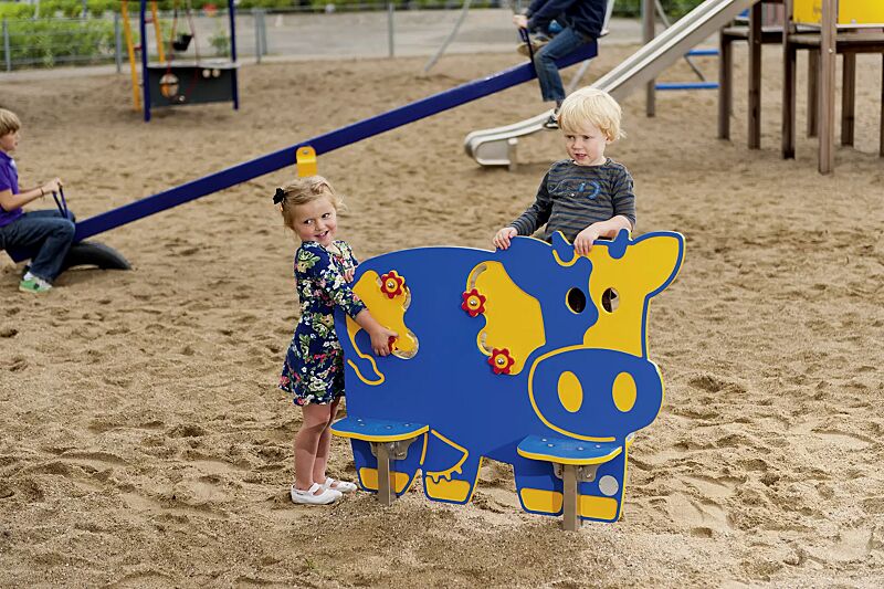 Spielwand ROSALINDE mit Schiebe- / Drehelementen in rot-gelber Blumenoptik