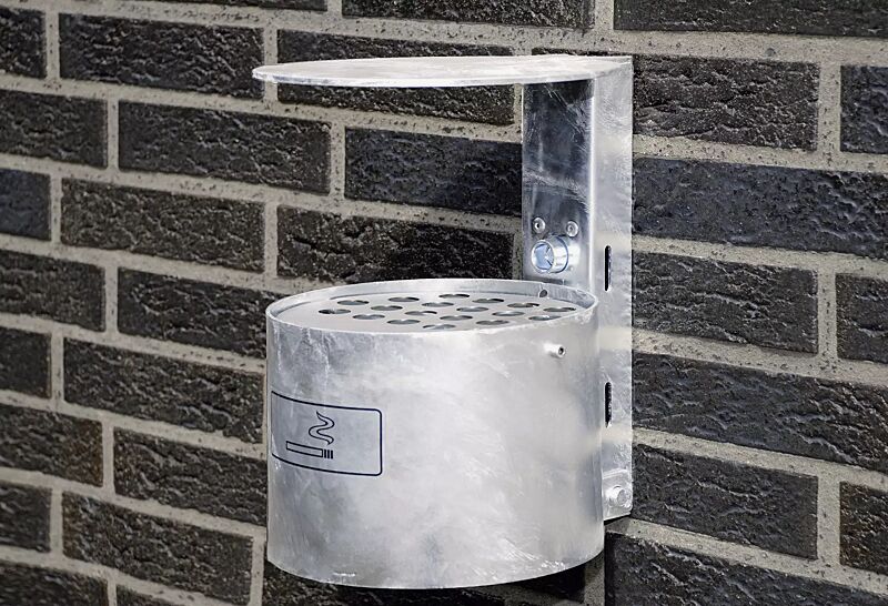 Rundascher KERRY mit Schutzdach, Wandbefestigung, 4 Liter, pulverbeschichtet RAL 3002 karminrot