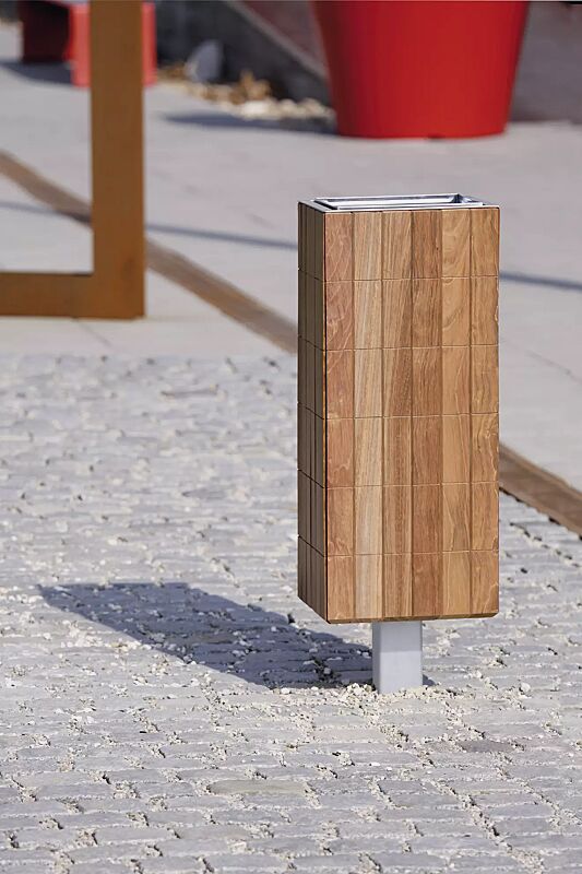 Abfallbehälter NANUK, Korpus: Jatobaholzbelattung