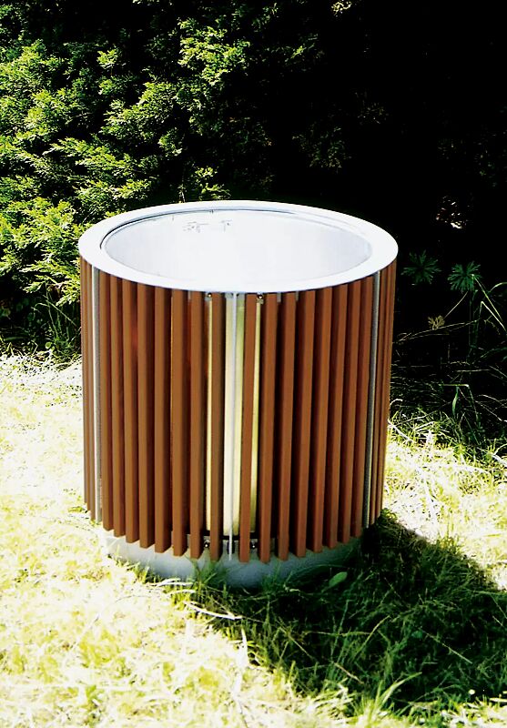 Pflanzbehälter FLORIUM, rund, mit Jatobaholzbelattung, Stahlteile in RAL 9006 weißaluminium