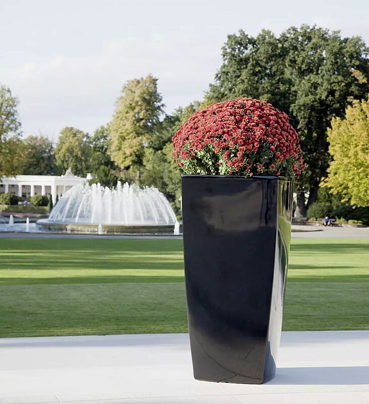 Pflanzbehälter BALI, Höhe 1100 mm, in schwarz ähnlich RAL 9004