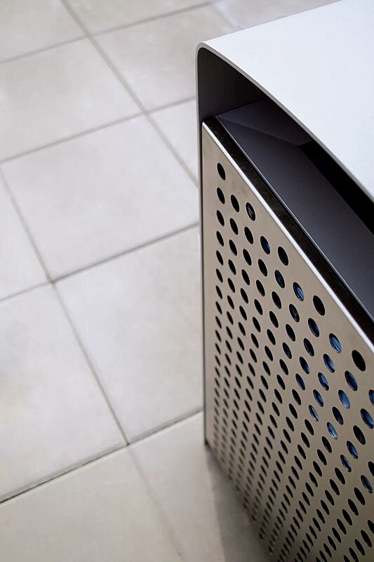 Detail: perforiertes Edelstahlblech