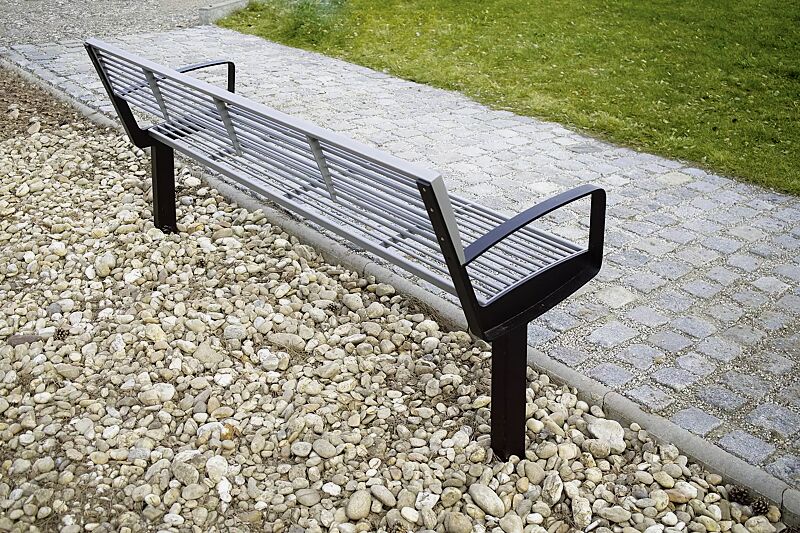 Sitzbank INTERVERA, Auflage in RAL 9006 weißaluminium, Unterkonstruktion in RAL 7016 anthrazitgrau