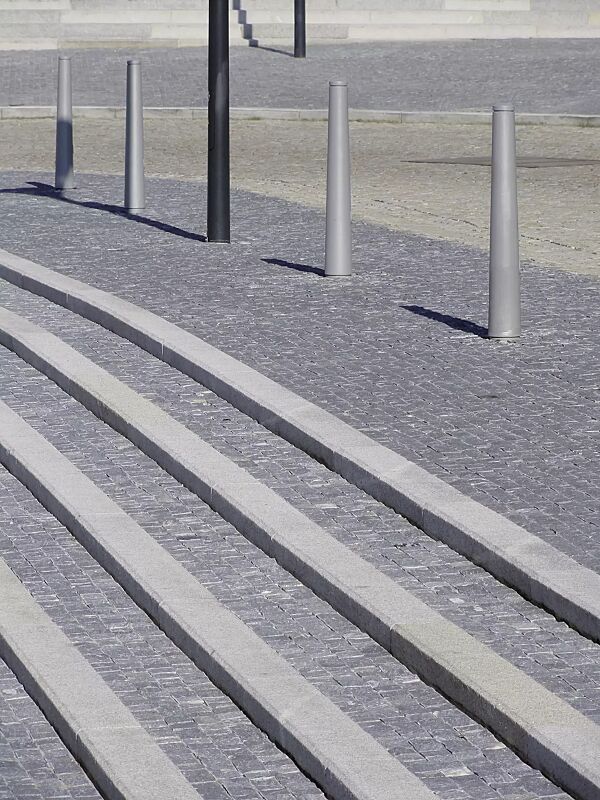 Poller ISAC ohne Stadtwappen, zum Aufdübeln, in RAL 9006 weißaluminium