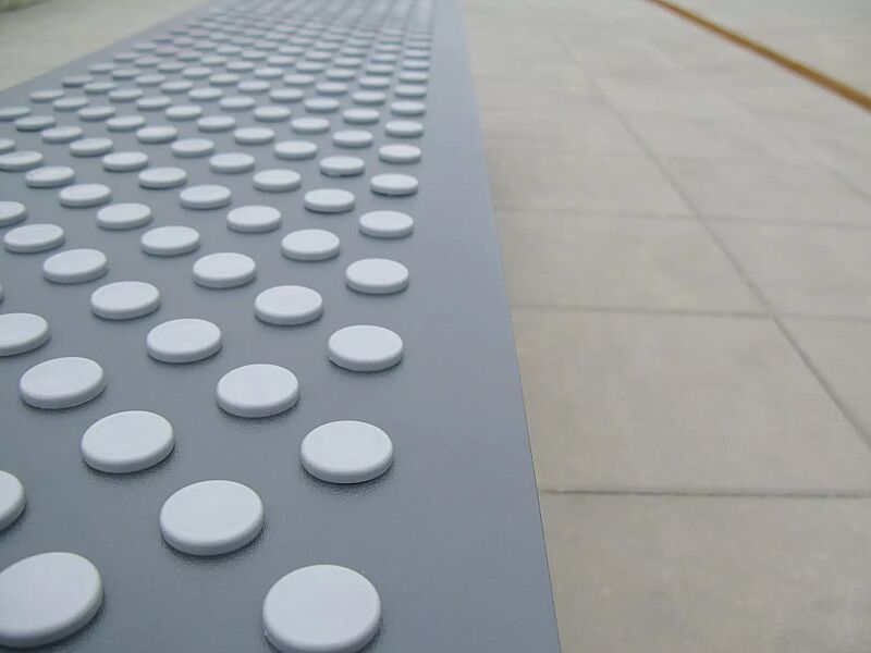 Detail: Sitzfläche, mit Kunststoffnoppen