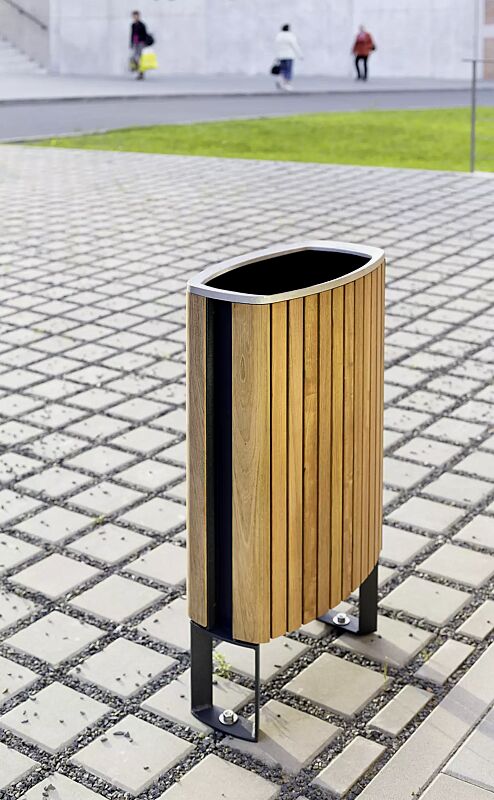 Abfallbehälter MINIUM mit seitlichen Pfosten zum Aufdübeln, mit Jatobaholzbelattung, Stahlteile in RAL 9005 tiefschwarz