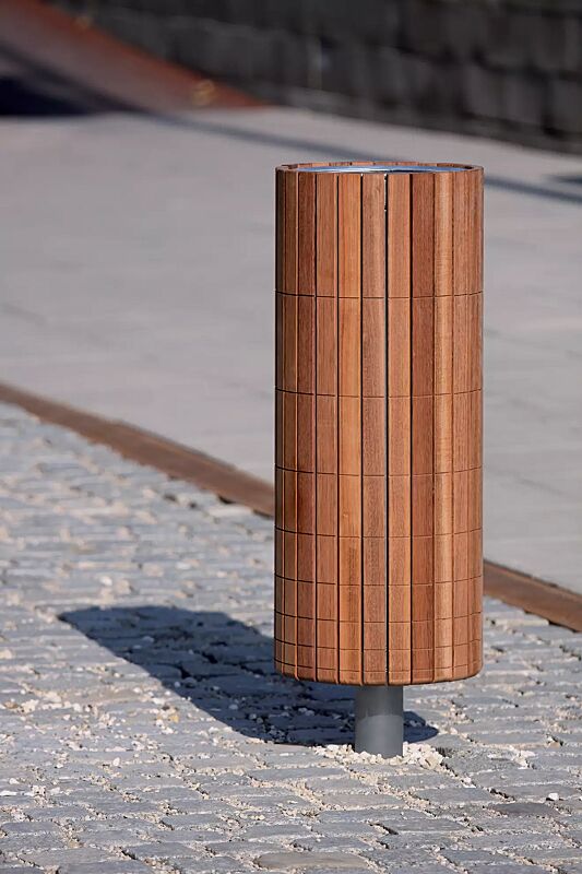 Abfallbehälter NANUK, rund, Korpus: Jatobaholzbelattung, Stahlteile in RAL 9007 graualuminium