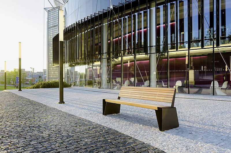 Sitzbank RADIUM mit Rückenlehne, mit Robinienholzbelattung, Stahlteile in RAL 7016 anthrazitgrau