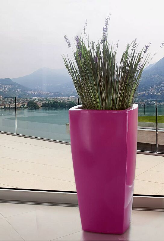 Pflanzbehälter BALI, Höhe 1100 mm, in berry ähnlich RAL 4006