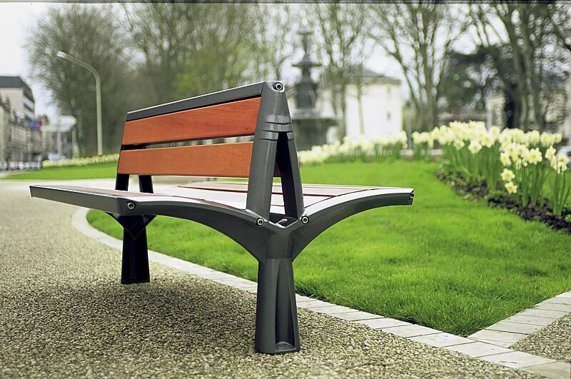 Sitzbank VESTA mit Rückenlehne, doppelseitig, mit Holzbelattung, Gusseisengestell RAL 7016 anthrazitgrau