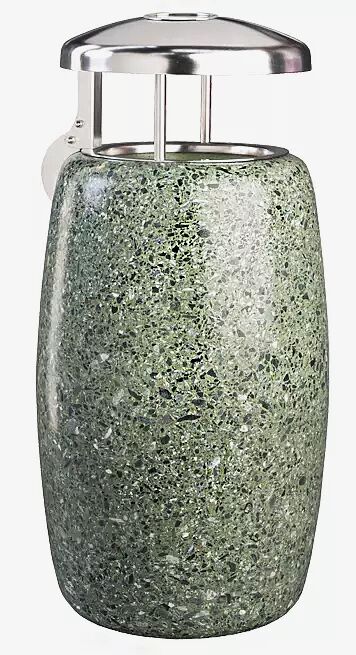 Abfallbehälter ORIONE aus rekonstituiertem Marmor geschliffen, mit Edelstahl-Schutzdach und Ascher, in grün alpi