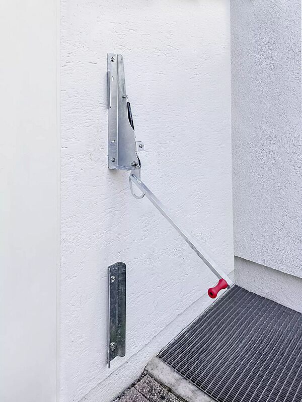 Hängeparker AKRANES, 90° Einstellwinkel mit Wandschutz (Zubehör)