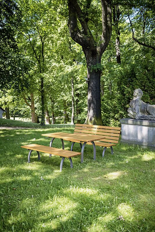 Tisch ELBA und Sitzbänke ELBA ohne und mit Rückenlehne, mit Fichtenholzbelattung