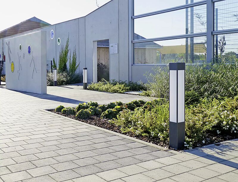 Pollerleuchte PORNIC zum Aufdübeln, mit großem LED-Modul, in RAL 7012 basaltgrau