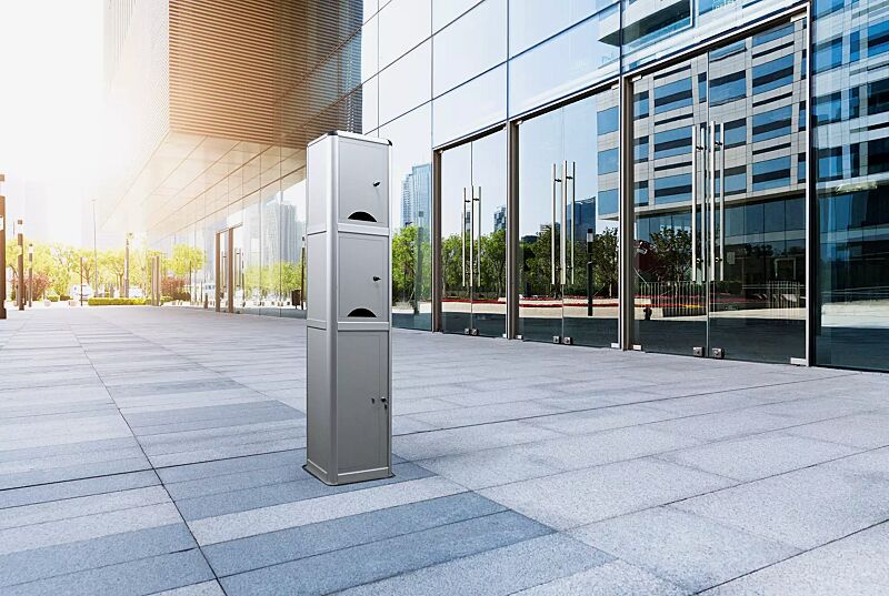 Ladesäule CORVI, 2 kleine Schließfächer mit Münzpfandschließung