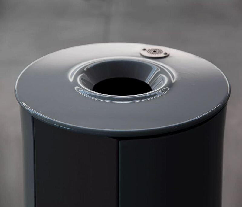 Detail: Einwurföffnung