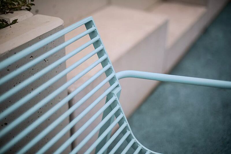 Detail: Rückenlehne aus Rundstahl