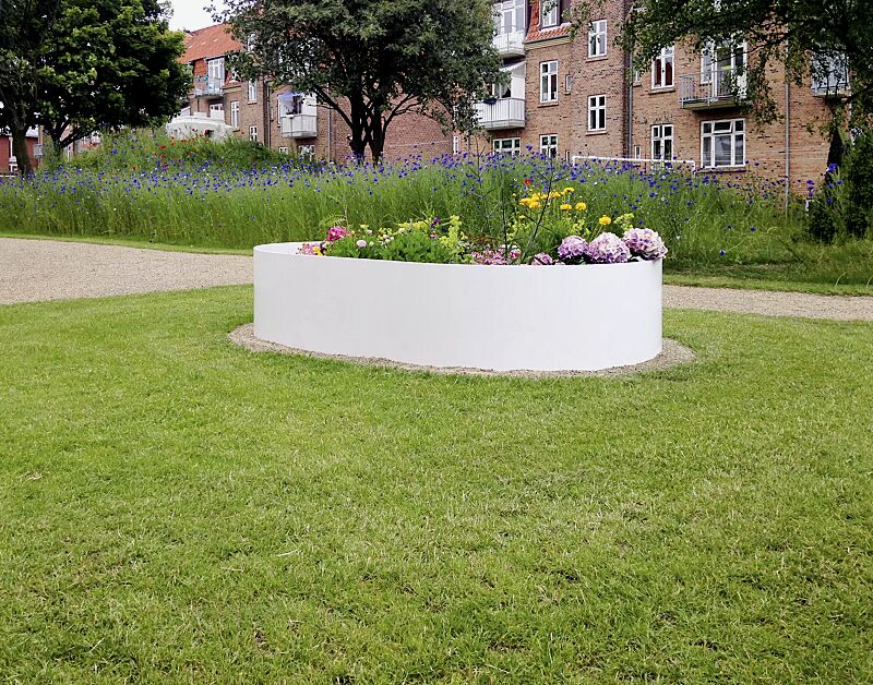 Pflanzbehälter MICROHAVEN in RAL 9016 verkehrsweiß