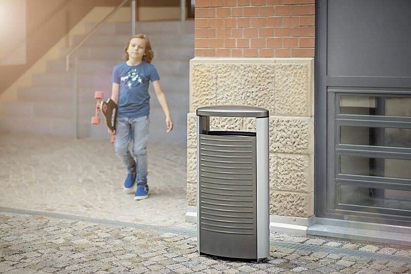 abfallbehaelter-basic__shoKAT0055282 Abfallbehälter BASIC in DB 703 eisenglimmer und RAL 9006 weißaluminium