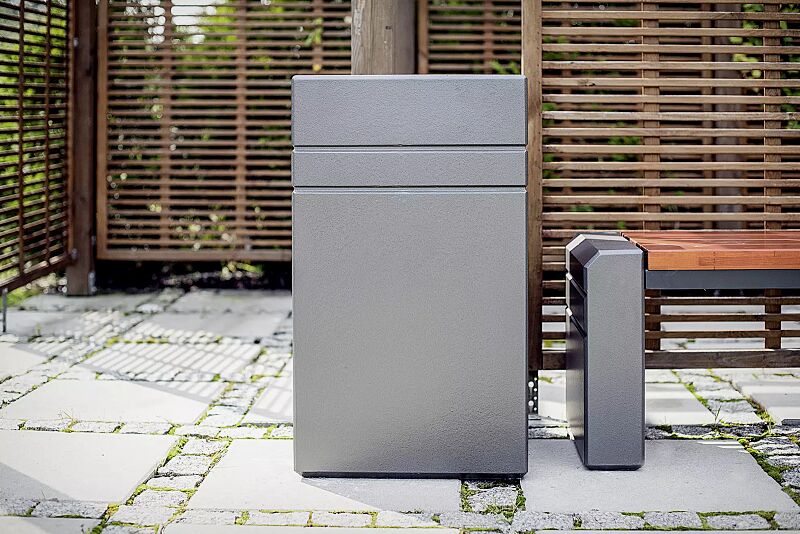 abfallbehaelter-brno__shoKAT0069208 Abfallbehälter BRNO ohne Schutzdach, Beton beschichtet in grau sowie Sitzbank BRNO