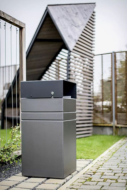 abfallbehaelter-brno__shoKAT0069218 Abfallbehälter BRNO mit Ascher, mit Schutzdach in RAL 7021 schwarzgrau, Beton beschichtet in grau